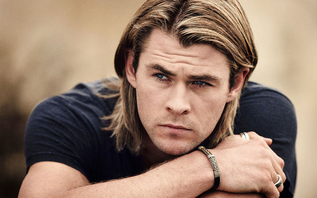 im-luckiest-guy-world-chris-hemsworth