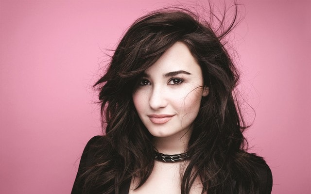 demi-lovato-mum