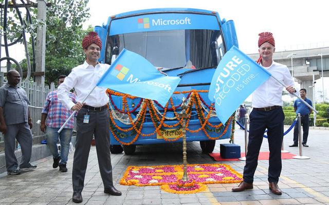 microsoft-indias-future-decoded-on-wheels-bus-visits-chandigarh