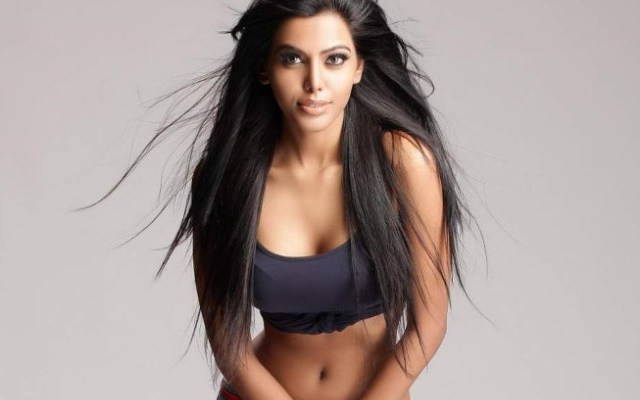 natasha-suri-launch-fitness-beauty-app