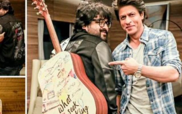 pritam-auctions-guitar-gifted-by-srk