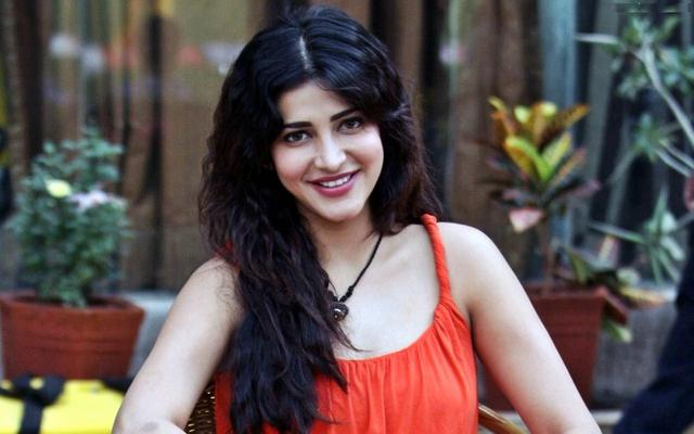 nepotism-has-been-harder-than-most-people-for-me-shruti-haasan