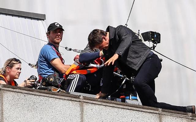 tom-cruise-injured-in-mission-impossible-6-stunt