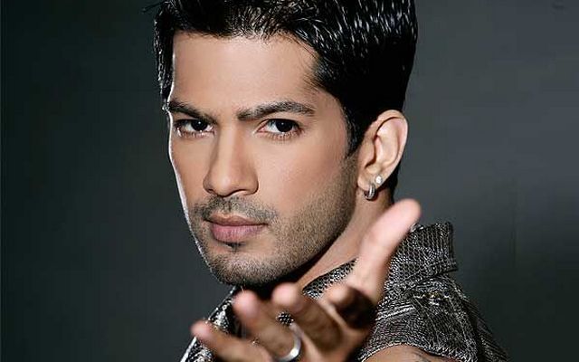 amit-tandon-confident-about-playing-all-roles