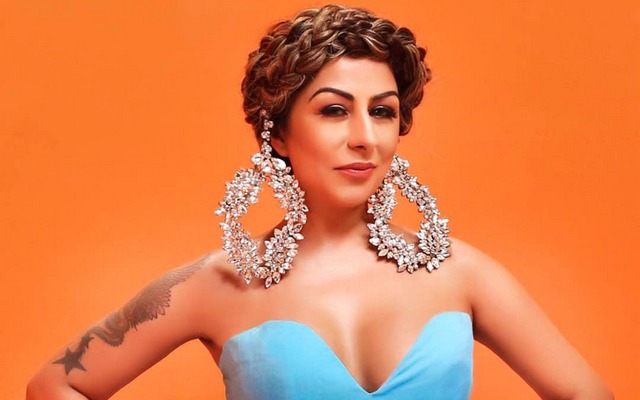 hard-kaurs-latest-release-jhumka-gira-re-is-visually-too-appealing-and-her-jhumkas-are-simply-omg