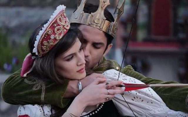raabta-collects-over-15-crore-in-opening-weekend