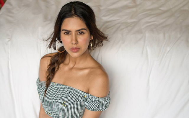 a-thing-about-boys-that-attracts-sonam-bajwa-do-you-know-what-it-is